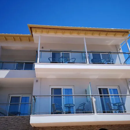 3 Island View Hotel 3*