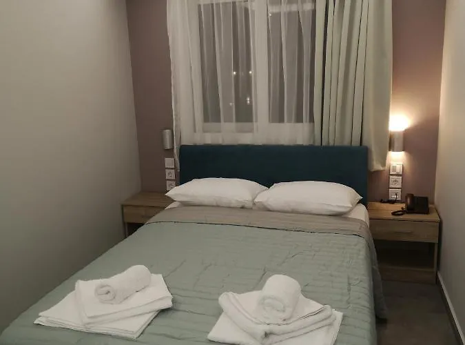 3 Island View Hotel