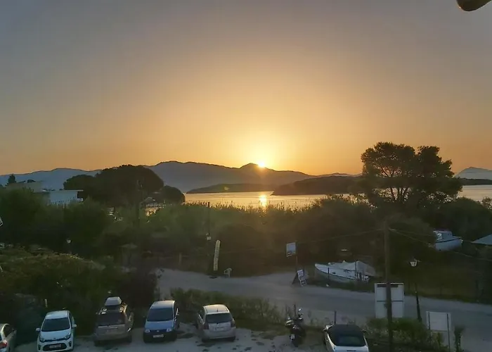 3 Island View 3*