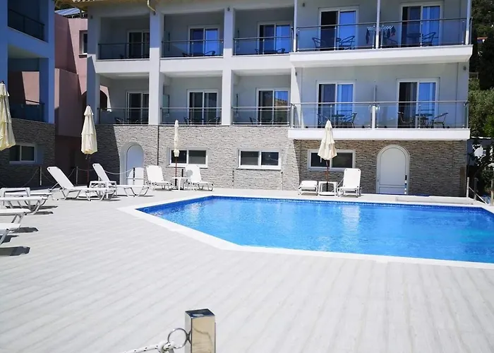 3 Island View 3*
