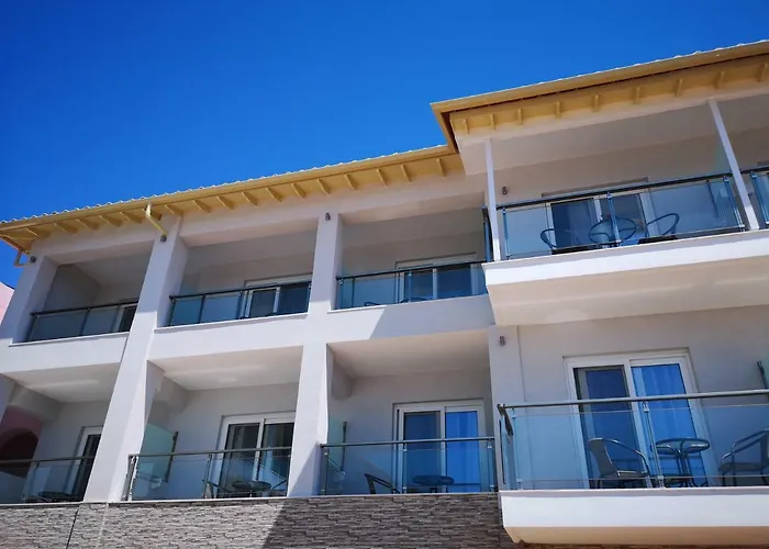 3 Island View Hotel