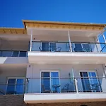 3 Island View Hotel 3*