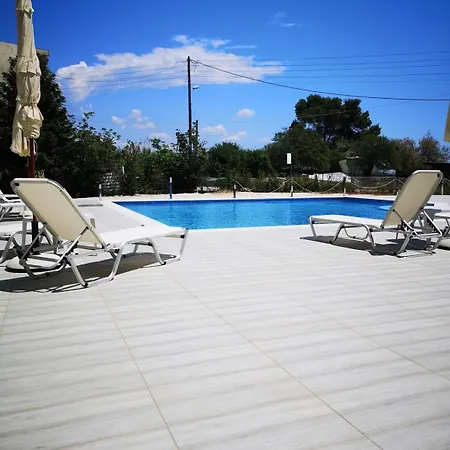 3 Island View Hotel