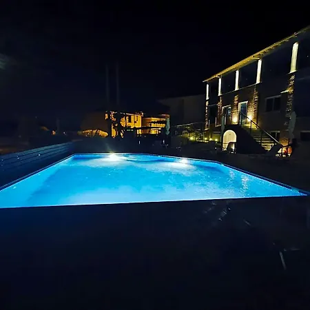 3 Island View